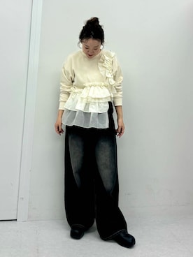 「KBF（ケイビーエフ）のフリルドッキングスウェット（スウェット）」を使った、MIKOさん（レディース・155cm）の秋コーディネート