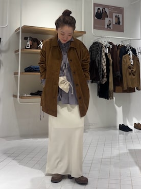 「KBF（ケイビーエフ）のピーチスキンカバーオール（ブルゾン、イエロー系）」を使った、MIKOさん（レディース・155cm）の秋コーディネート