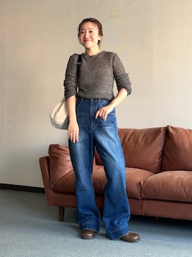 「KBF（ケイビーエフ）のヴィンテージライクデザインデニム（デニムパンツ、ブルー系）」を使った、MIKOさん（レディース・155cm）の秋コーディネート