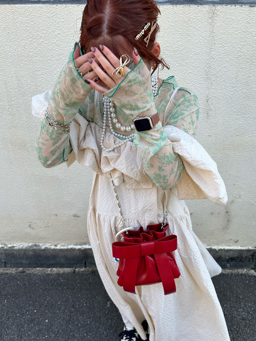 みぃちゃんさん専用　miu miu ヘアピン　濃茶 IVEのウォニョンがキュレーションした「MIU MIU Select」を青山店と