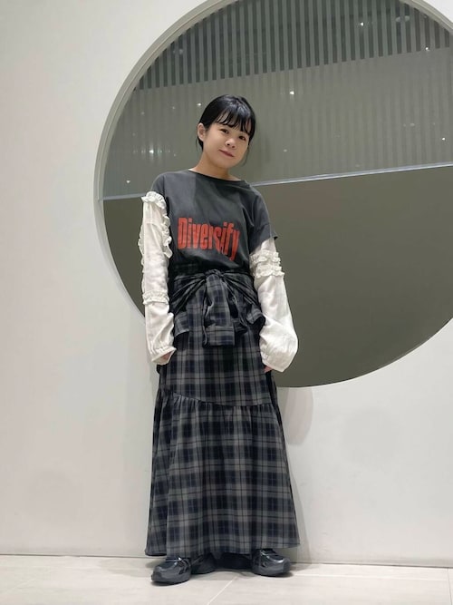 KBF フリルドッキングTEE【新品未使用】 KBF tシャツ アシメフリルドッキングTEE レディース : ZOZOTOWN
