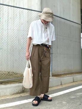 「NEAT（ニート）のアイテム（スラックス）」を使った、idakaさん（メンズ・171cm）の夏コーディネート