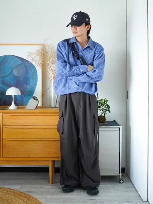 「SENSE OF PLACE by URBAN RESEARCH（センスオブプレイスバイアーバンリサーチ）の【ユニセックス】ワイドカーゴパンツ（その他パンツ）」を使った、idakaさん（メンズ・172cm）の夏コーディネート