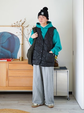 「SINSS（シンス）のアイテム（スウェットパンツ）」を使った、idakaさん（メンズ・171cm）の冬コーディネート