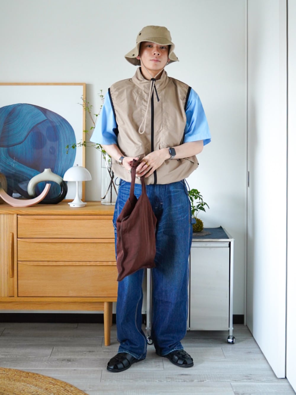 「WETTEMPTのSTAND NECK CITY VEST/スタンドネックシティベスト（ベスト、ベージュ系）」を使った、idakaさん（骨格ナチュラル・メンズ・171cm）の夏コーディネートの1枚目の写真