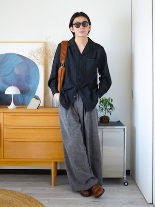 「WYM LIDNM(ウィム バイ リドム)のBREEZE TWEED DEEP TUCK BAGGY SLACKS(スラックス)」を使った、idakaさん(メンズ・172cm)の秋コーディネート