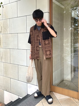 「NEAT（ニート）のアイテム（スラックス）」を使った、idakaさん（メンズ・171cm）の夏コーディネート