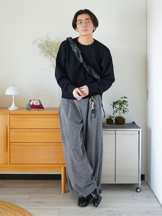 「WYM LIDNM（ウィム バイ リドム）のBREEZE TWEED DEEP TUCK BAGGY SLACKS（スラックス）」を使った、idakaさん（メンズ・172cm）の春コーディネート