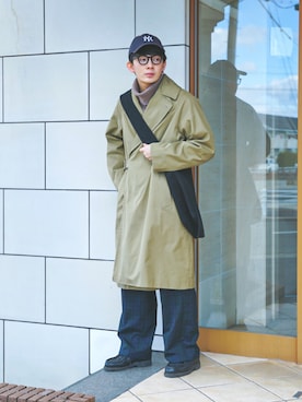 「COMOLI（コモリ）のアイテム（トレンチコート）」を使った、idakaさん（メンズ・171cm）の冬コーディネート