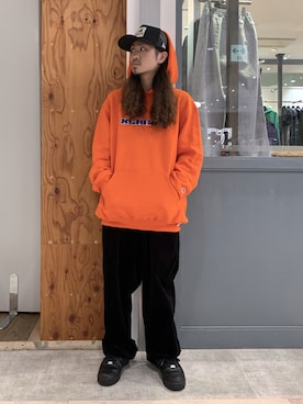 「XLARGE（エクストララージ）のアイテム（キャップ）」を使った、岡崎　航さん（メンズ・162cm）の秋コーディネート