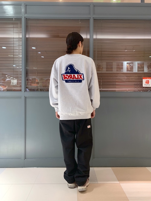 TWO TONE BACKSIDE OG CREWNECK SWEAT（スウェット）｜XLARGE