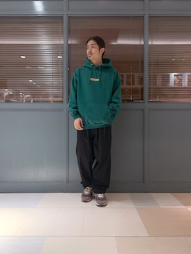 Xlarge エクストララージのパーカー グリーン カーキ 緑色系 コーディネート Zozotown