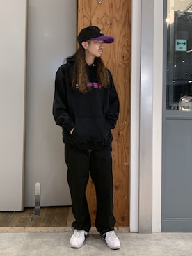 「XLARGE（エクストララージ）のアイテム（帽子）」を使った、岡崎　航さん（メンズ・162cm）の秋コーディネート