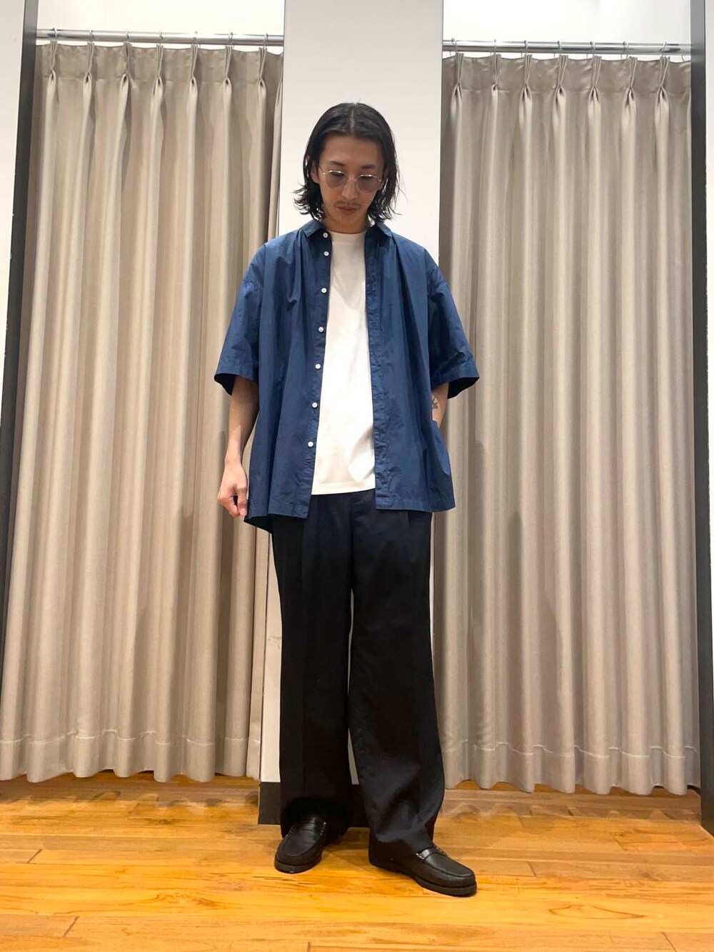 「アーバンリサーチ、URBANRESEARCH、newarrival、aton、farah、初夏のお出かけコーデ」｜「URBAN RESEARCHのnew basic 冷感COOL Tシャツ（Tシャツ/カットソー、ホワイト系）」を使った、RYOさん（メンズ・175cm）の春コーディネートの1枚目の写真