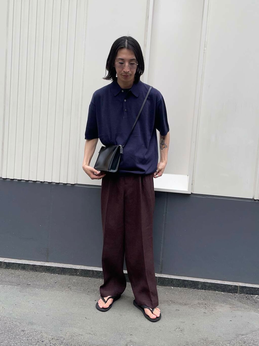 「アーバンリサーチ、URBANRESEARCH、リネン、newarrival、newbasic」｜「PIENIのPIENI　SHOULDER S（ショルダーバッグ、ブラック系）」を使った、RYOさん（メンズ・175cm）の春コーディネートの1枚目の写真
