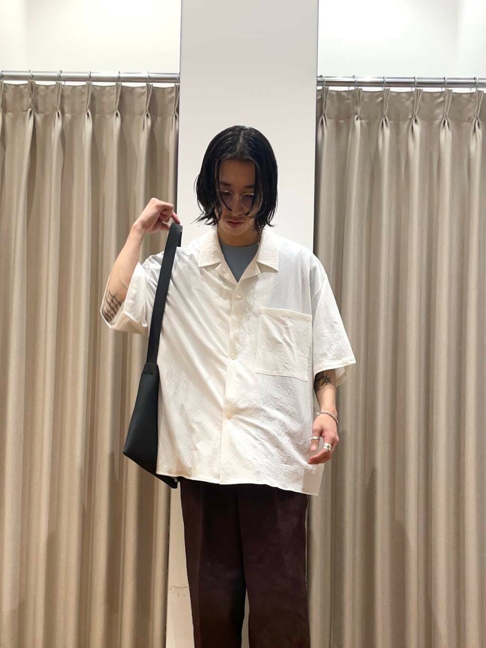 「アーバンリサーチ、URBANRESEARCH、champion、newarrival、休日スタイル、ggg」｜「ITTIのITTI　MARY SHOULDER - PM（ショルダーバッグ、ブラック系）」を使った、RYOさん（メンズ・175cm）の春コーディネートの1枚目の写真