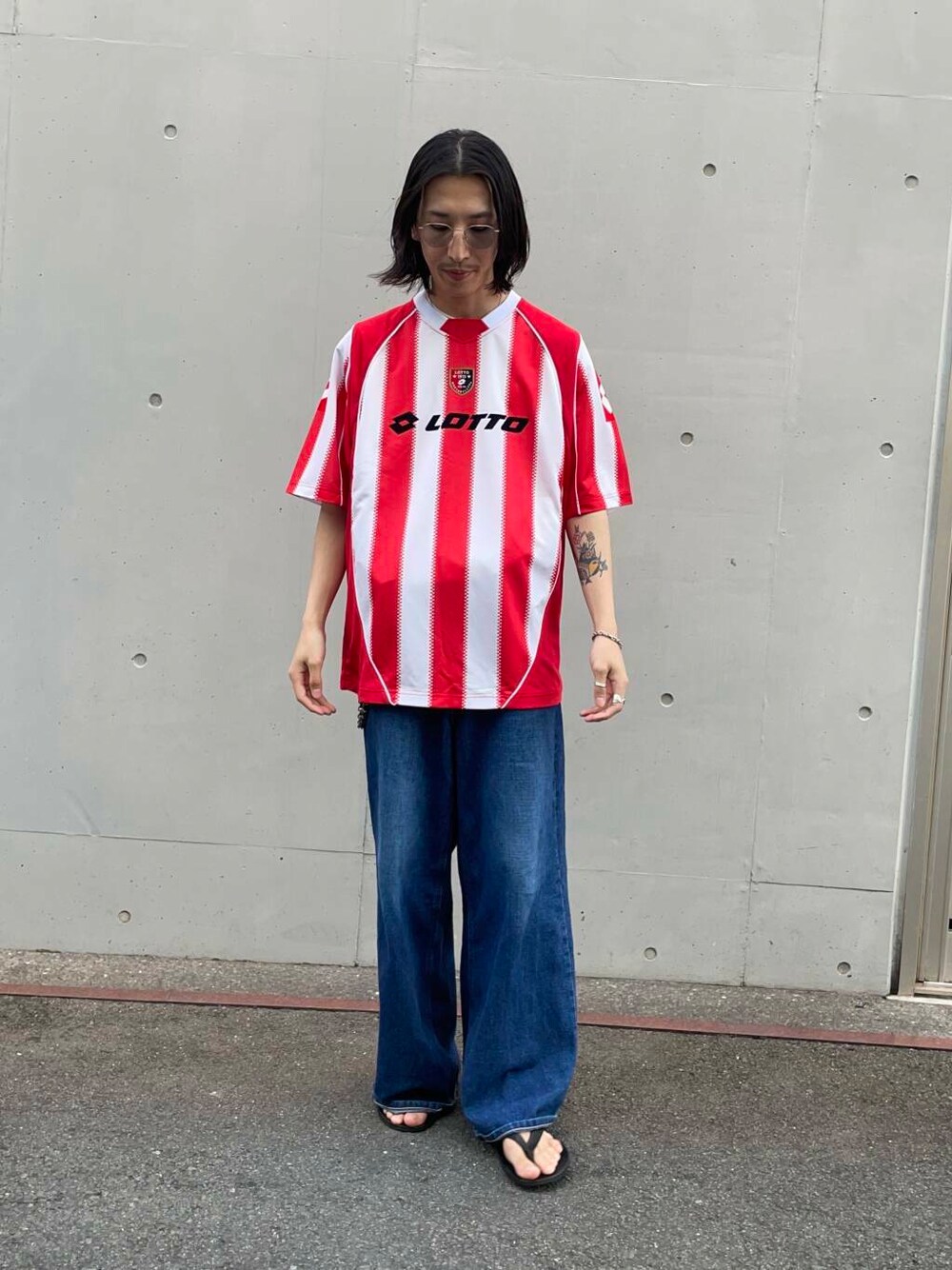 「アーバンリサーチ、URBANRESEARCH、newarrival、lotto」｜「Leeの『別注』Lee101×URBAN RESEARCH　BAGGYPANTS（デニムパンツ、ブルー系）」を使った、RYOさん（メンズ・175cm）の春コーディネートの1枚目の写真