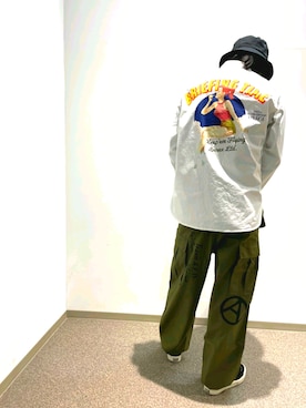 「カーキパンツ」｜KaWaMaさん（メンズ・175cm）の秋コーディネート