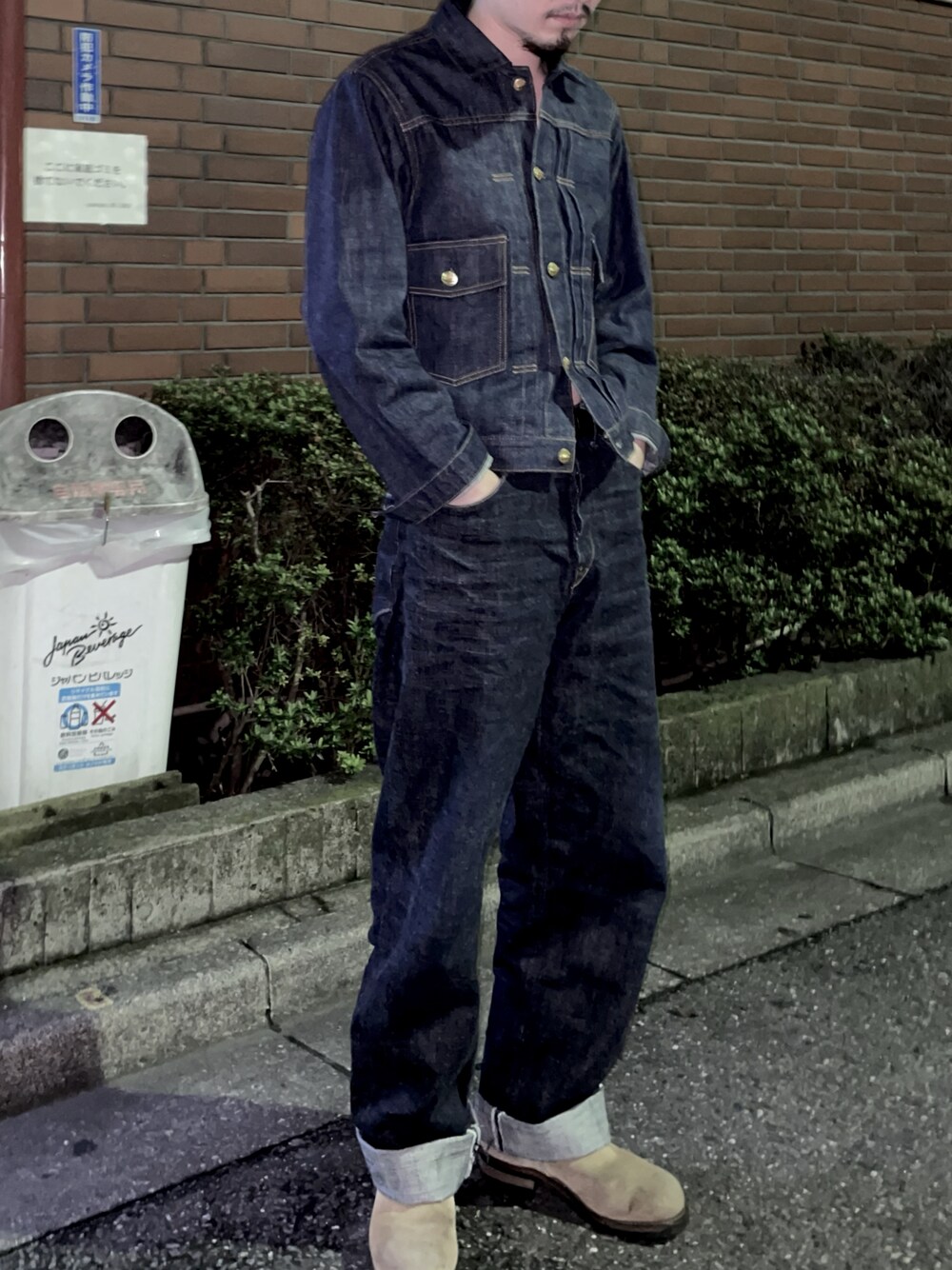 デニムジャケットを使った「atlast&co」の人気ファッション