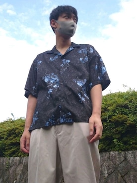 「JUNRED（ジュンレッド）のWEARISTA KEI×JUNRed レトロフラワーシャツ（シャツ/ブラウス、ブラック系）」を使った、焼きうどんさん（メンズ・178cm）の夏コーディネート