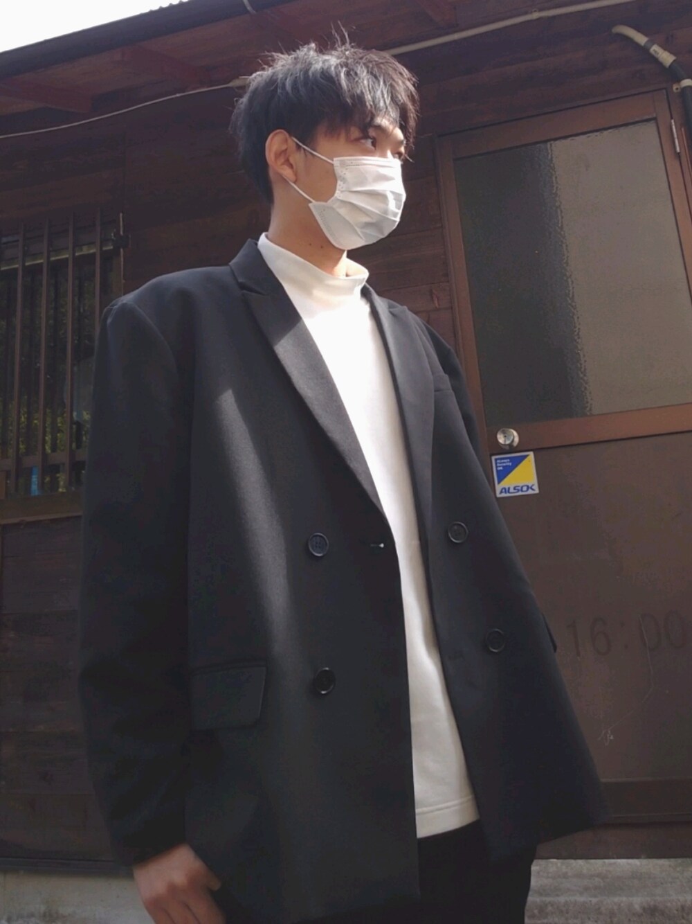 「秋冬コーデ、大人コーデ、今日のコーデ、シンプル、秋、ユニクロ、モノトーンコーデ、おしゃれさんと繋がりたい、キレイめ、ブラックコーデ」｜「G.O.CのTR オーバーサイズ ダブルテーラードジャケット（テーラードジャケット、ブラック系）」を使った、焼きうどんさん（メンズ・178cm）の秋コーディネートの1枚目の写真