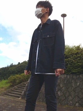 「CONVERSE（コンバース）のアイテム（Tシャツ/カットソー）」を使った、焼きうどんさん（メンズ・178cm）の秋コーディネート