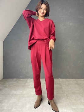 「アイテム（スウェットパンツ、レッド系）」を使った、ANYYさん（レディース・169cm）の秋コーディネート