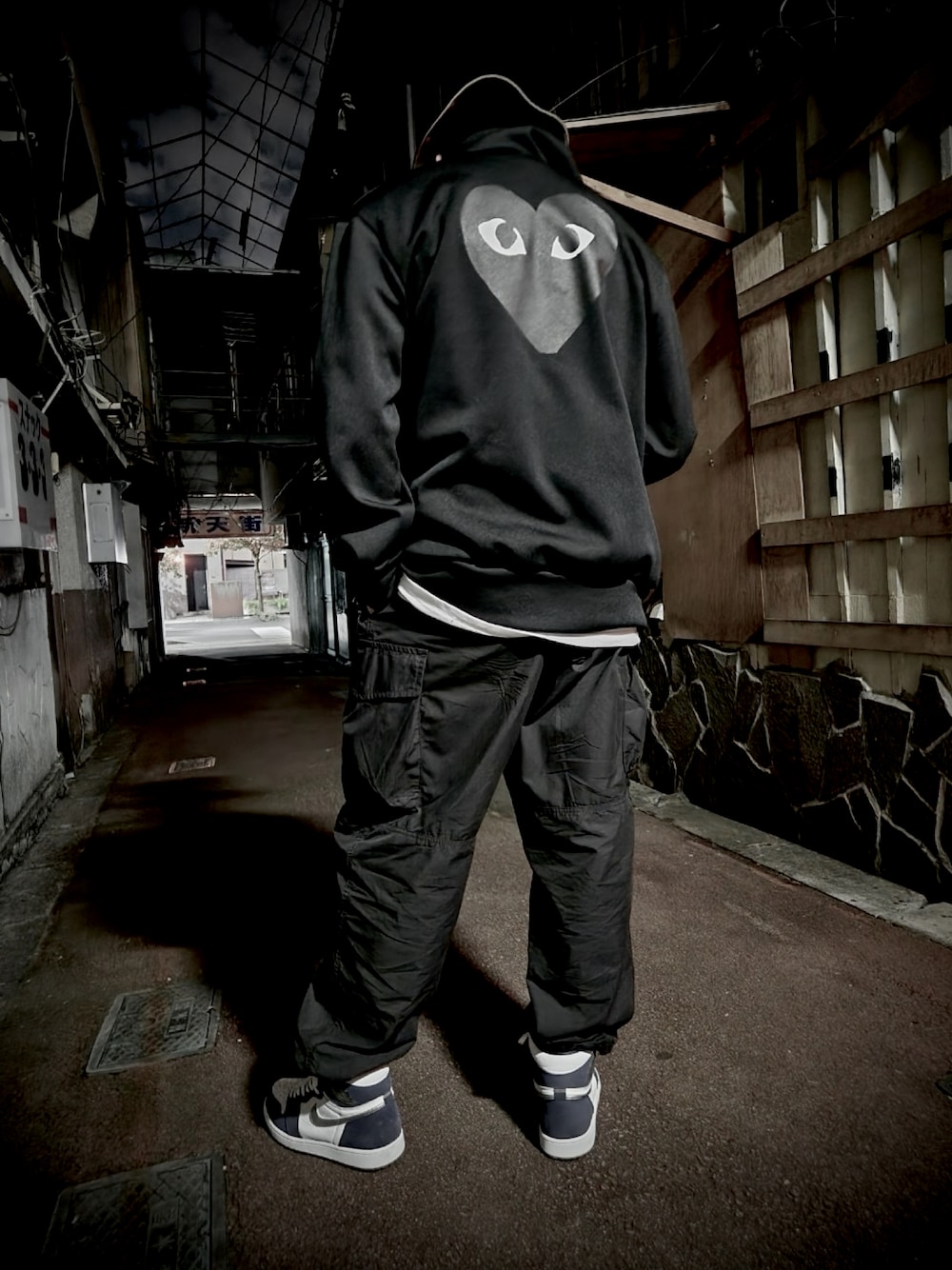 PLAY COMME des GARCONSのナイロンジャケットを使った人気ファッション