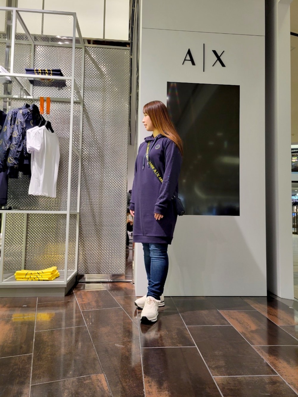 「低身長、カジュアルコーデ、スマイル、AXSmiley、AXchanger、AXchange、アルマーニエクスチェンジ」｜「ARMANI EXCHANGEの【A|X アルマーニ エクスチェンジ】スマイリーワールド　フード付きスウェットワンピース（ワンピース、ブルー系）」を使った、myc.☻*さん（レディース・155cm）の秋コーディネートの1枚目の写真