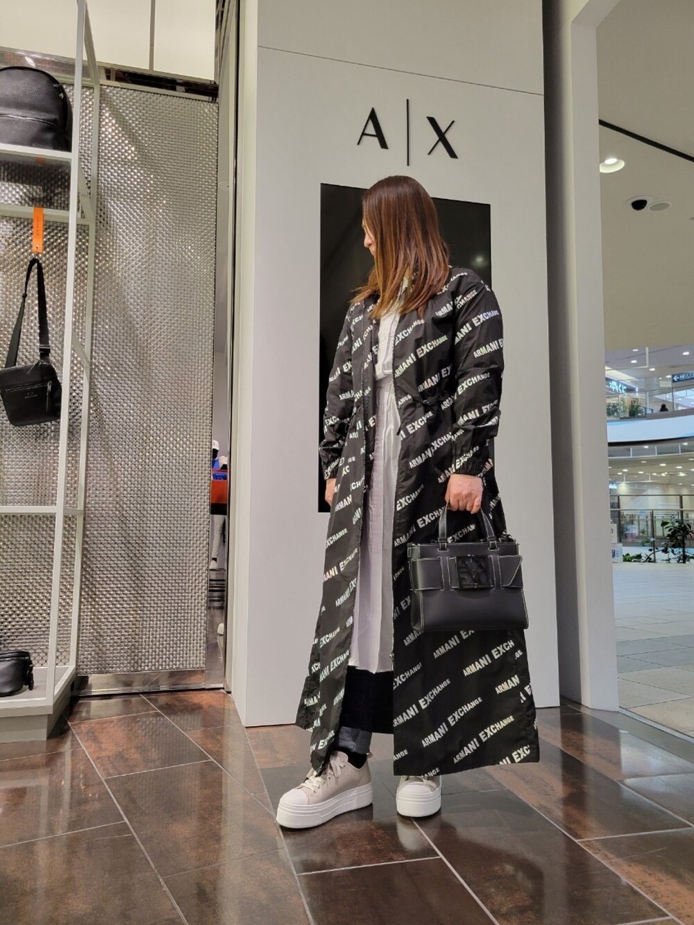「低身長、カジュアルコーデ、アルマーニエクスチェンジ、axchange、AXchanger」｜「ARMANI EXCHANGEのアイテム（スニーカー、ホワイト系）」を使った、myc.☻*さん（レディース・155cm）の春コーディネートの1枚目の写真