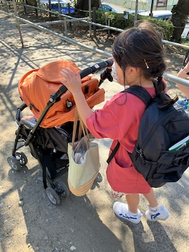 「ASICS（アシックス）のアイテム（スニーカー、ホワイト系）」を使った、honooo01さん（キッズ・110cm）の秋コーディネート