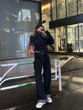 「アイテム（デニムジャケット）」を使った、ERIKAさん（レディース・168cm）の秋コーディネート