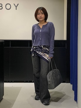 「アイテム（ストール/ショール）」を使った、みくるんさん（レディース・156cm・20代）の秋コーディネート