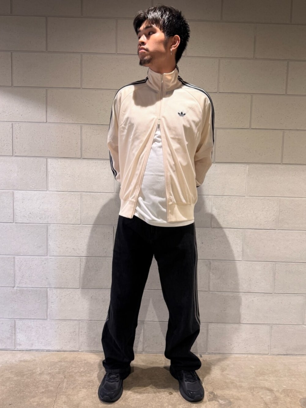 アディダス 長尾謙杜着用 ファイヤーバード アディカラー デニム