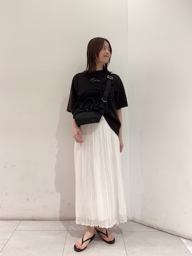 「URBAN RESEARCH（アーバンリサーチ）のシアープリーツイージースカート（スカート、ホワイト系）」を使った、suzukoさん（レディース・161cm）の春コーディネート