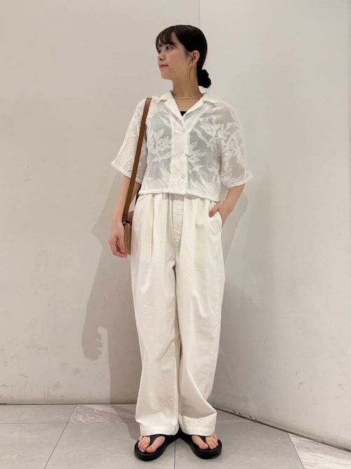 美品✨25ss ヨリ★ミニフリルショートシャツ ドロストリボンショート丈シャツ [C7036] - レディースファッション