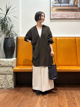 「FORK&SPOON（フォークアンドスプーン）のFORK&SPOON　ラナテックイージースカート（スカート）」を使った、藤田　瀬名さん（レディース・157cm）の秋コーディネート