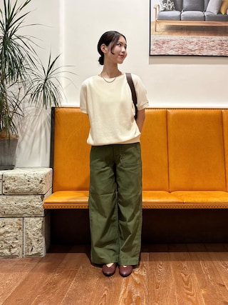 「URBAN RESEARCH DOORS(アーバンリサーチドアーズ)のワイドベイカーパンツ | ワイドパンツ/カーゴパンツ/3サイズ展開/大人カジュアル(その他パンツ)」を使った、藤田 瀬名さん(レディース・156cm)の秋コーディネート