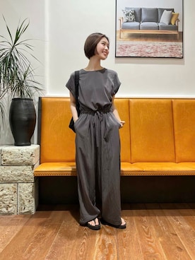 「URBAN RESEARCH DOORS（アーバンリサーチドアーズ）のアイテム（オールインワン・サロペット）」を使った、藤田　瀬名さん（レディース・157cm）の夏コーディネート