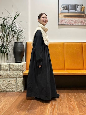 「アイテム（ネックウォーマー/スヌード、ホワイト系）」を使った、藤田　瀬名さん（レディース・157cm）の秋コーディネート