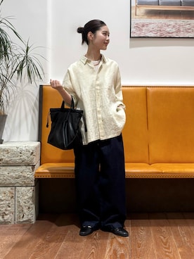 「RODE SKO（ロデスコ）のアイテム（バッグ）」を使った、藤田　瀬名さん（レディース・157cm）の春コーディネート