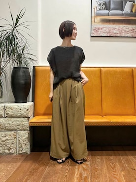 「URBAN RESEARCH DOORS（アーバンリサーチドアーズ）のリネンライクニットプルオーバー（ニット/セーター）」を使った、藤田　瀬名さん（レディース・157cm）の夏コーディネート