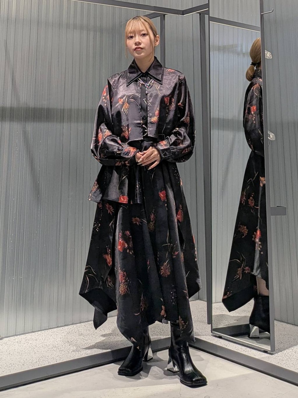「骨格ウェーブ、個性派、モテ、ベーシック/シンプル、きれいめ、HARE、秋コーデ、秋冬新作、秋服準備はじめました、冬コーデ、スカート、シャツ、シャツスタイル、低身長、女子ウケ」｜「HAREの2WAYワイドベルト(HARE)（ベルト、ブラック系）」を使った、natsuki_s2さん（レディース・153cm）の秋コーディネートの1枚目の写真