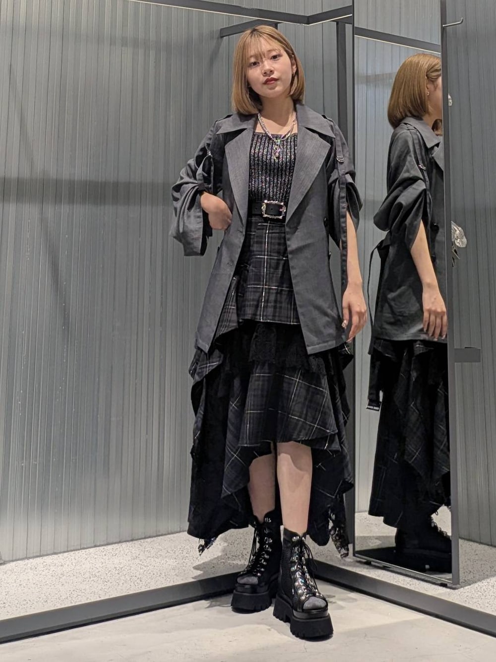 タータンチェックティアードスカート(HARE)を使った人気ファッション