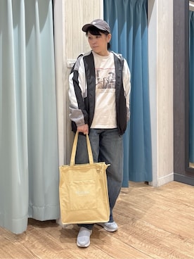 「SHOO・LA・RUE（シューラルー）の【SHOO・LA・RUE DENIM】こなれ感をプラスする カーブパンツ（デニムパンツ、ブルー系）」を使った、わかさん（レディース・160cm）の春コーディネート