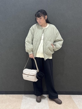 「アイテム（イヤーマフ、ブラック系）」を使った、わかさん（レディース・160cm）の秋コーディネート