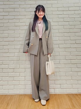 「SHOO・LA・RUE（シューラルー）の【洗濯後しわになりにくい/着丈が選べる／セットアップ可】ウールフィール センタープレスワイドパンツ（その他パンツ、グレー系）」を使った、ゆゆさん（レディース・161cm）の秋コーディネート