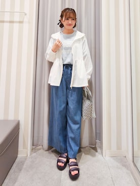 「SHOO・LA・RUE（シューラルー）の【着丈選べる/ひんやり/S-LL】ウエストリボンがポイント　デニムイージーワイドパンツ（その他パンツ、ブルー系）」を使った、ゆゆさん（レディース・161cm）の春コーディネート