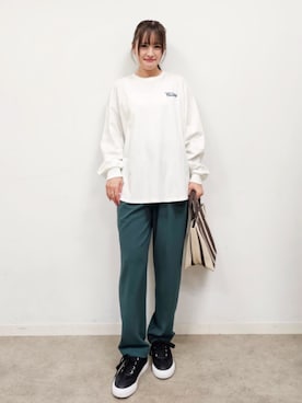 「SHOO・LA・RUE（シューラルー）のアイテム（スニーカー）」を使った、ゆゆさん（レディース・161cm）の秋コーディネート