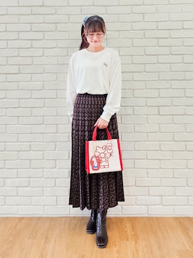 「sanrio（サンリオ）のアイテム」を使った、ゆゆさん（レディース・161cm）の秋コーディネート